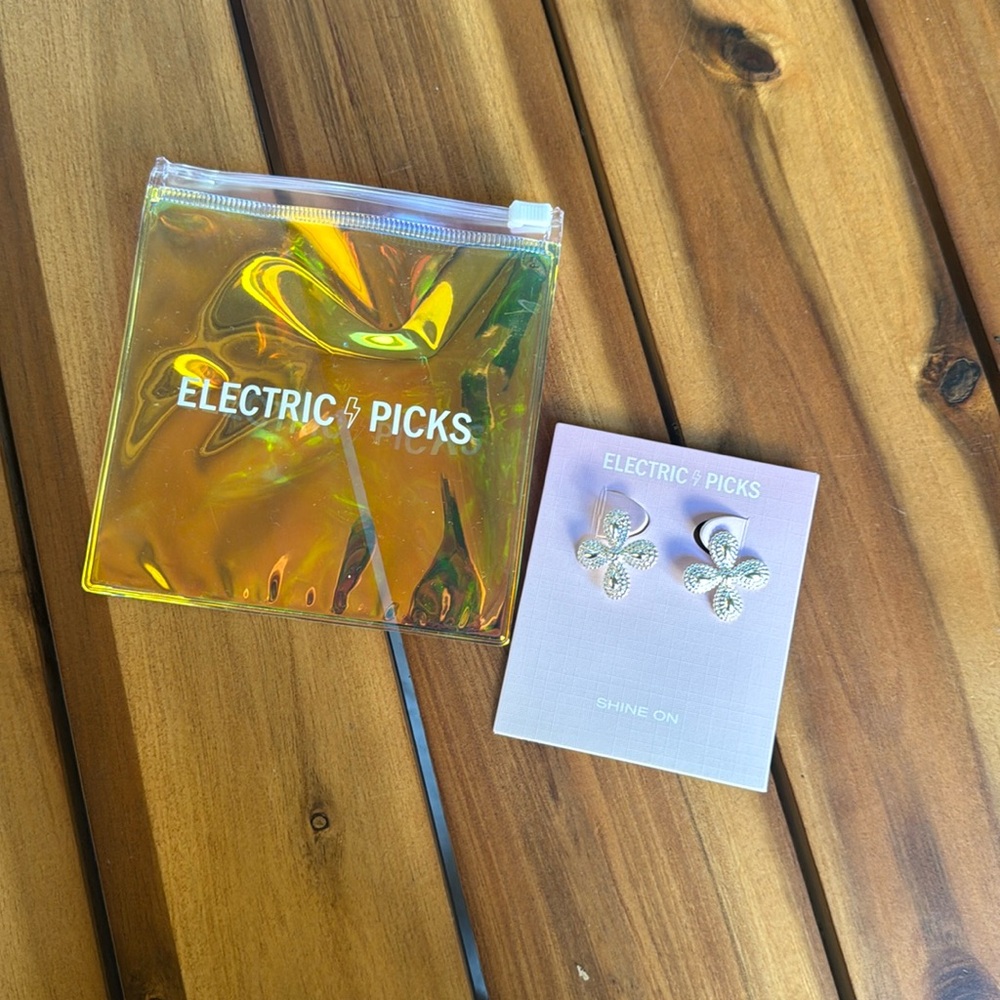 ELECTRIC PICKS Siren Earrings